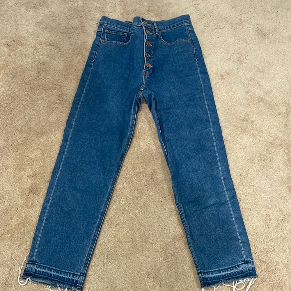 Express Super High Rise Mom Jean Size 6